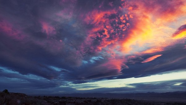 Разноцветное небо