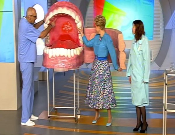 На Верхнем небе красные пятнышки