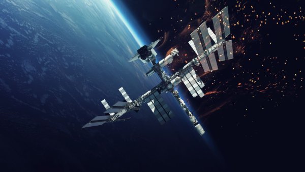 Космические станции в космосе