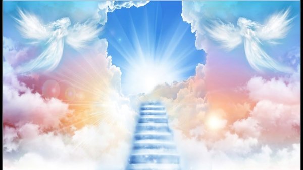 Уходит в небо