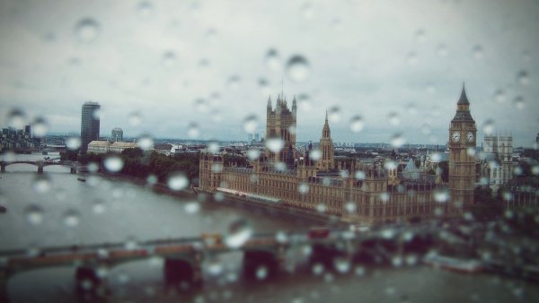 Обои на рабочий стол дождь Лондон