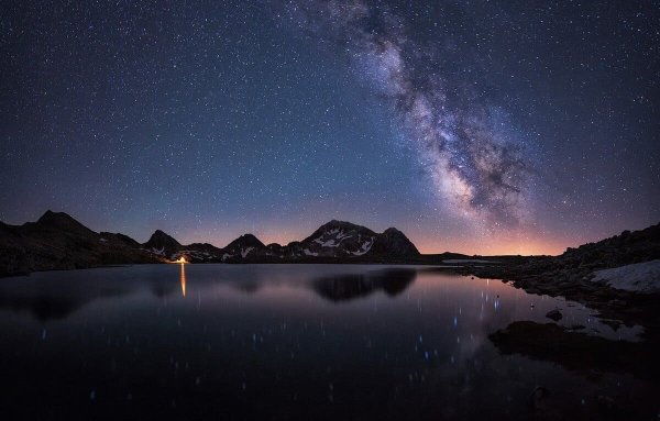 Звездное небо в горах