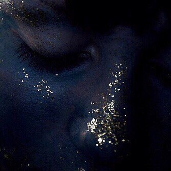 Эстетика синего и золотого