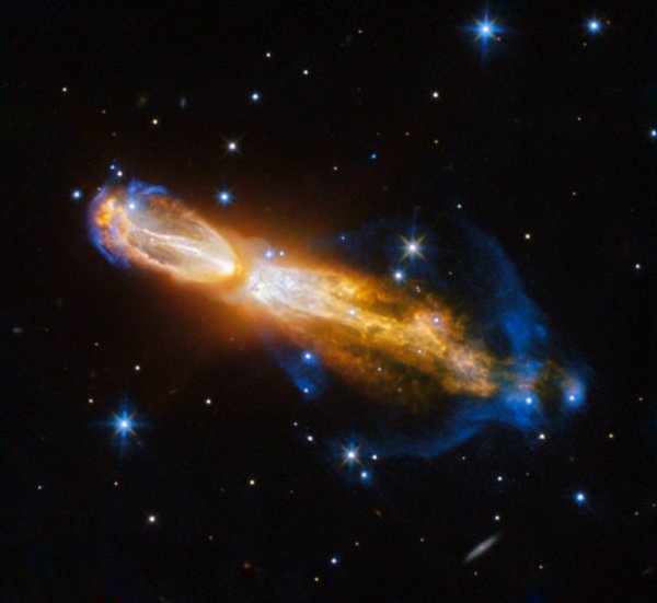 Телескоп Hubble 700