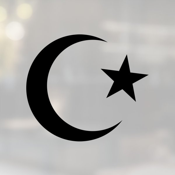 Полумесяц на Красном фоне