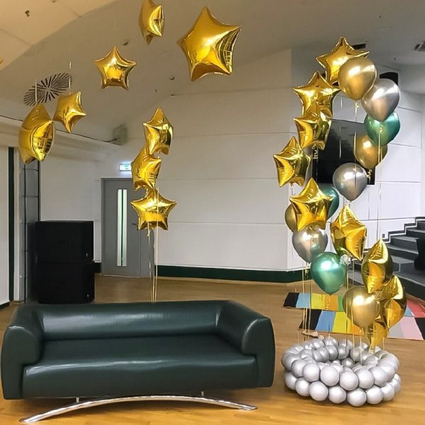 Украшение офиса шарами