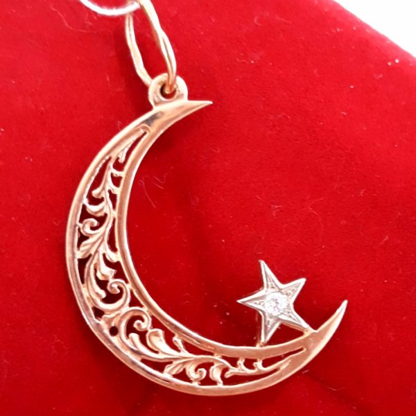 Мусульманский месяц со звездой