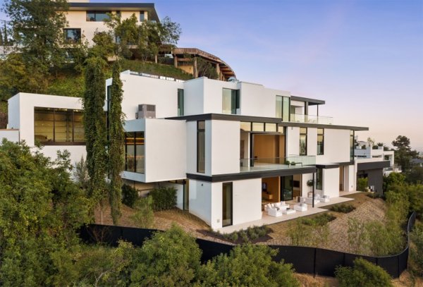 Дом Арианы Гранде в Лос Анджелесе