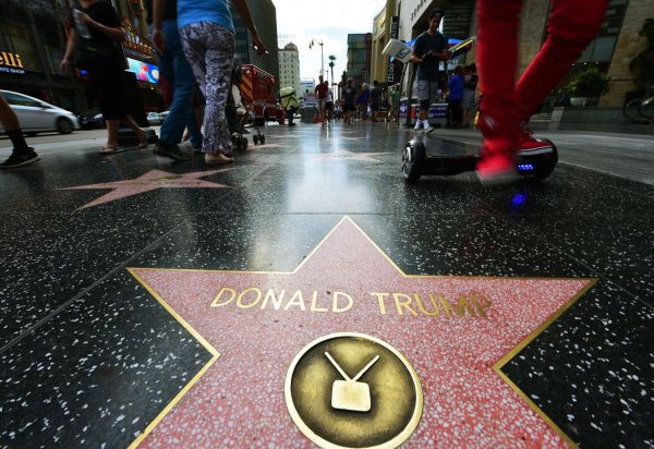 Голливудская звезда на аллее славы