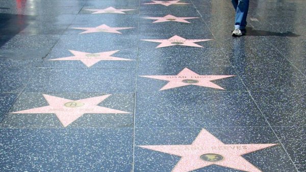 Звезда с аллеи звезд в Голливуде