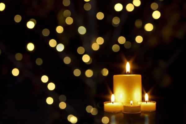 Свечи красиво ночь