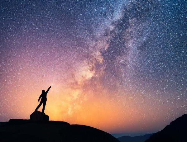 Девочка и звездное небо