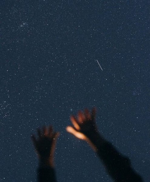 Девочка и звездное небо