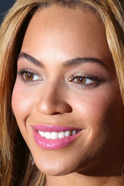 Губы Ким Кардашян