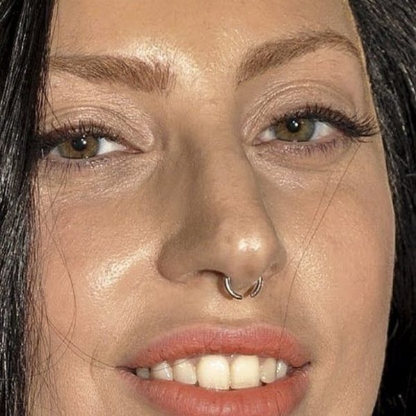 Дженнифер Лопес крупным планом