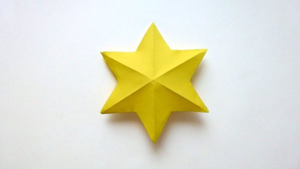 Звезда оригами объемная пятиконечная