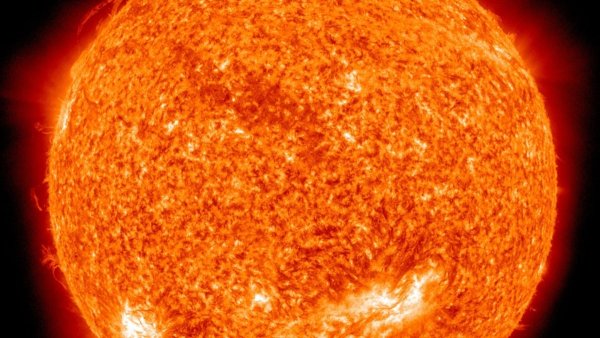 Звезда Бетельгейзе и солнце