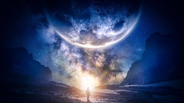 Двое на фоне космоса