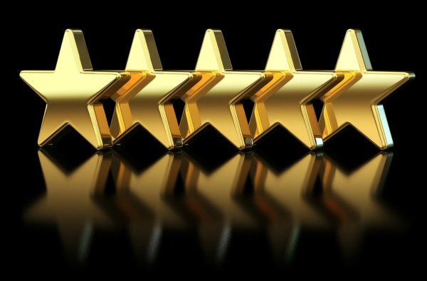 Черный фон с золотыми звездами