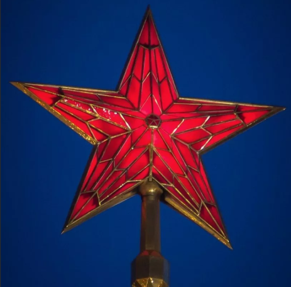 Спасская башня Рубиновая звезда