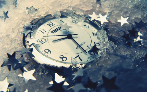 Часы в снегу фон