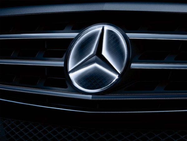 Mercedes Benz logo