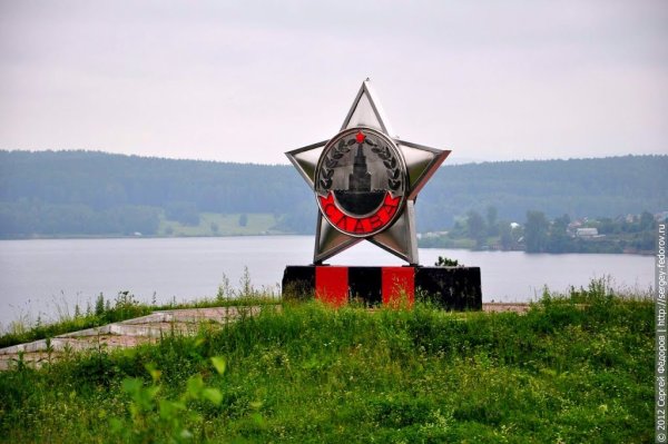 Нижняя тура площадь города