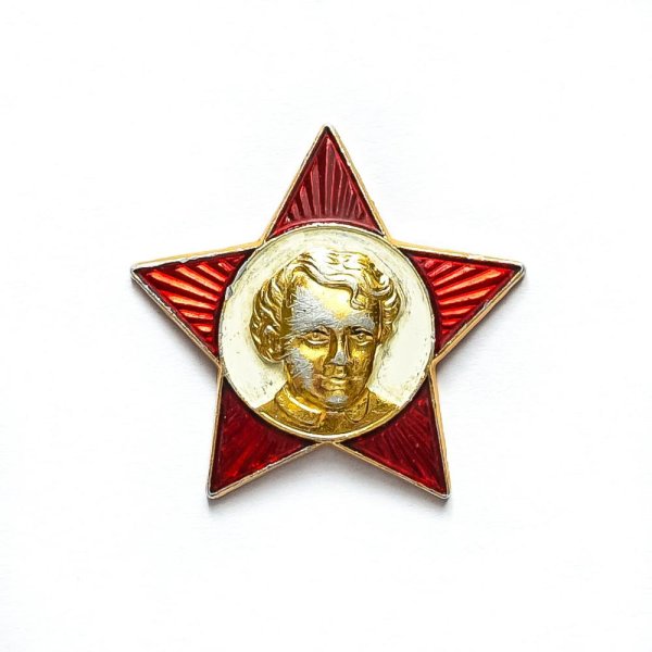 Ленин на значке октябренка