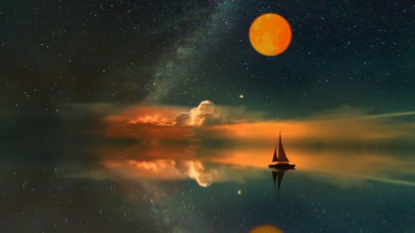 Луна и море