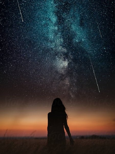 Фото ночь звезды девушка одна