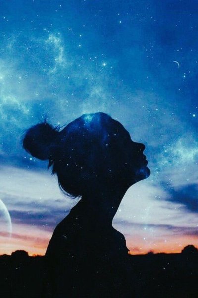 Девушка космос