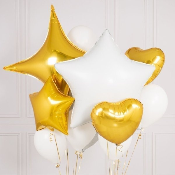 Золотая фольгированная звезда