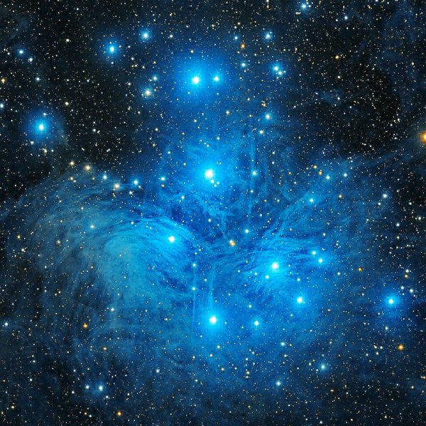 Скопление Плеяды м45