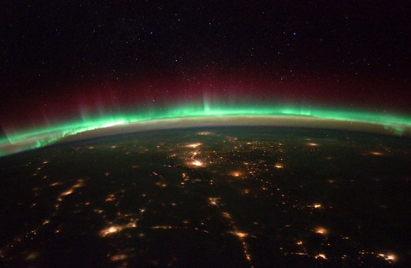 Северное сияние с МКС