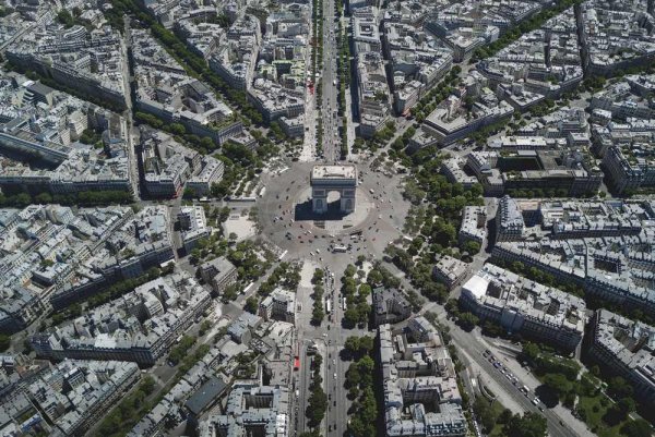 Триумфальная арка Париж с высоты птичьего полета