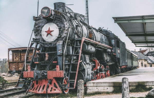 Паровоз со звездой