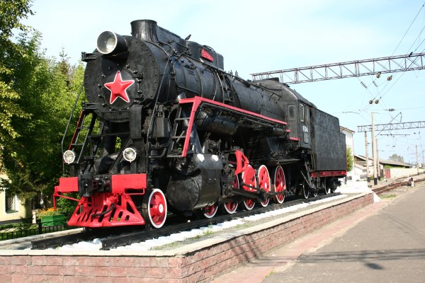 Мурманск памятник паровозу