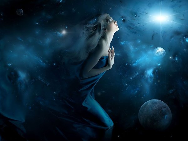 Девушка и звездное небо