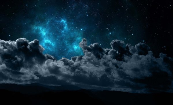 Ночное небо с облаками