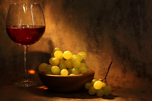 Натюрморт с вином