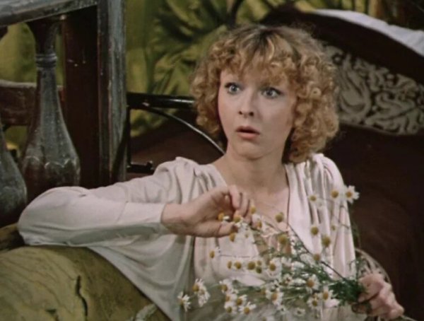 Анастасия Вертинская в фильме Безымянная звезда