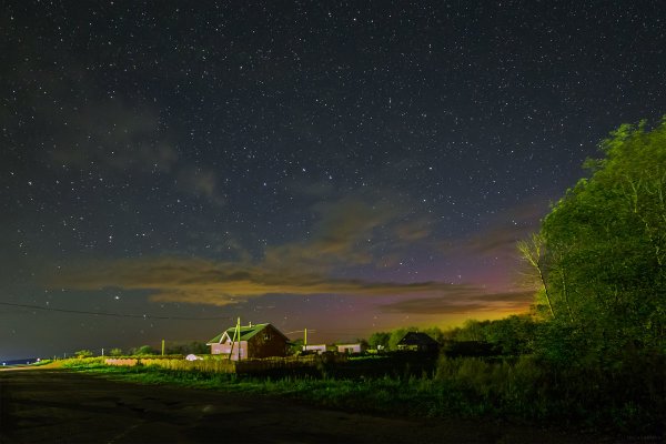 Звездное небо над деревней