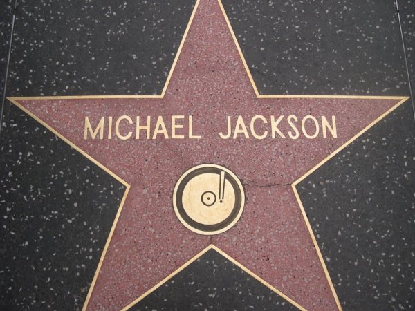 Голливудская звезда на аллее славы