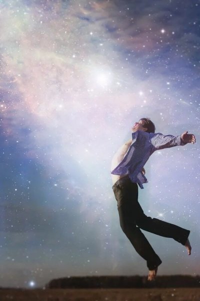 Человек тянется к звездам