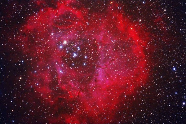 Космос с красным оттенком