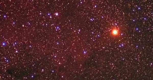 Красная звезда на небе