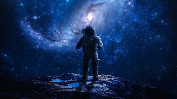 Эллен Рипли в скафандре