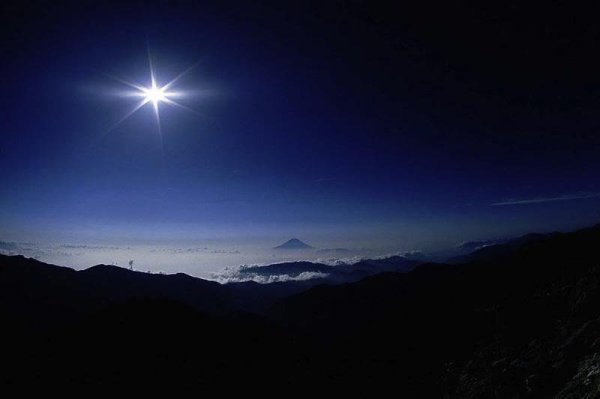 Одинокая звезда на небе