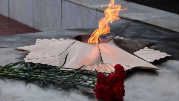 Памятник вечный огонь в Москве