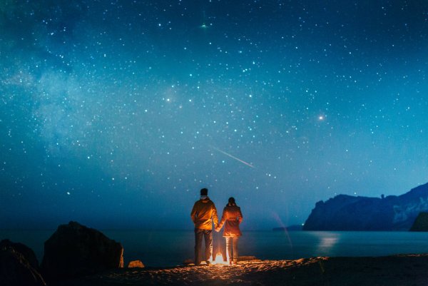 Под звездами